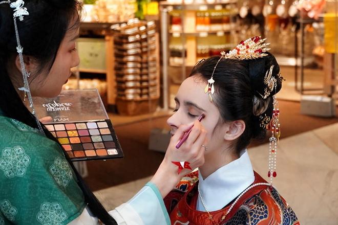 西安汉服店主被拘5天